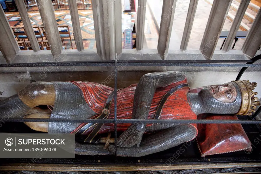 Oak effigy of Robert, Duke of Normandy, died 1134, son of William the Conqueror, Gloucester Cathedral, Gloucestershire, England, United Kingdom, Europ...