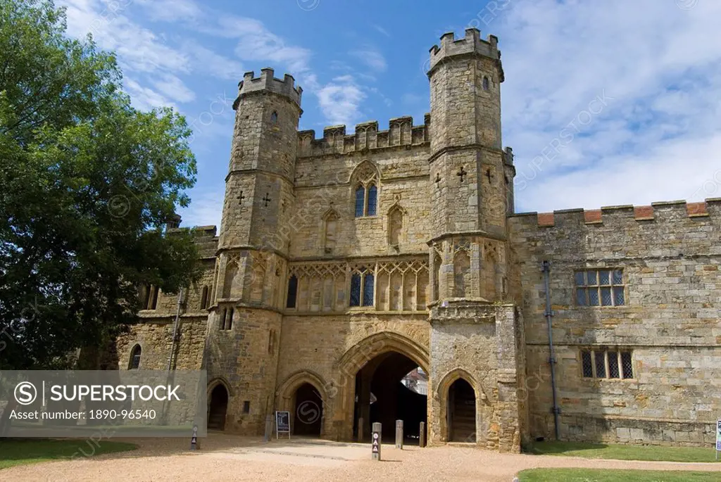 Main entrance and Gatehouse, Battle Abbey, Battle, Sussex, England, United Kingdom, Europe