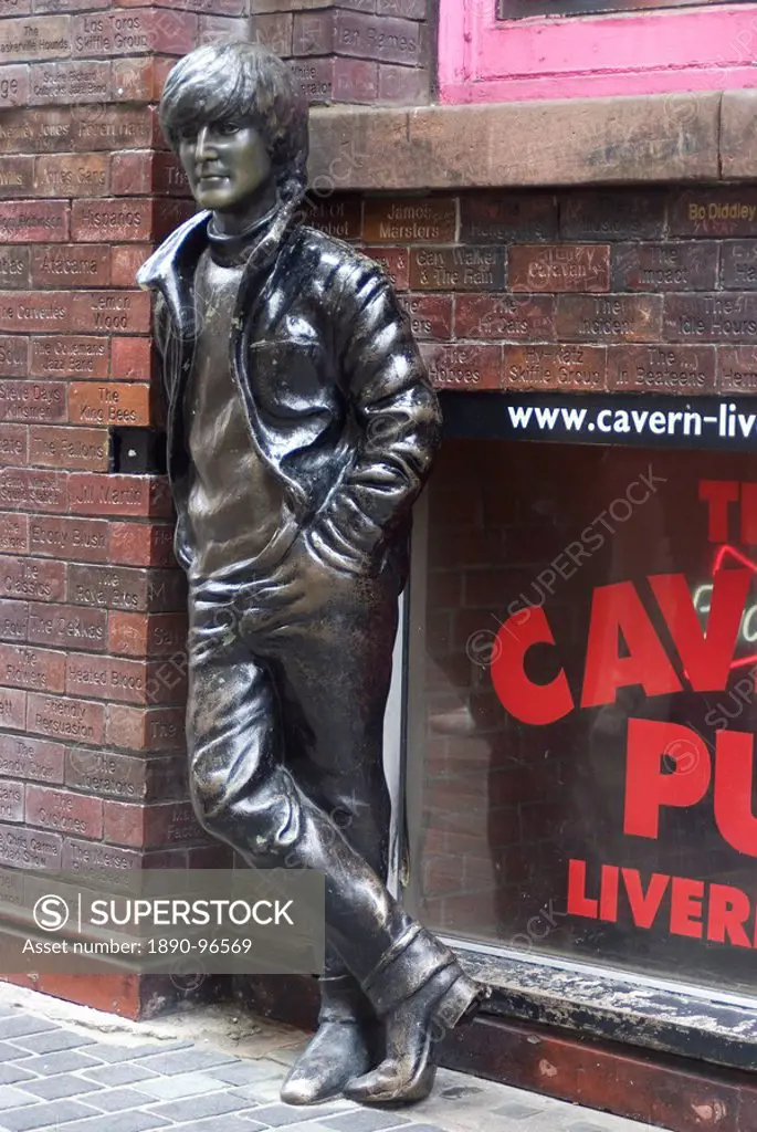 Statue of John Lennon near the original Cavern Club, Matthew Street, Liverpool, Merseyside, England, United Kingdom, Europe