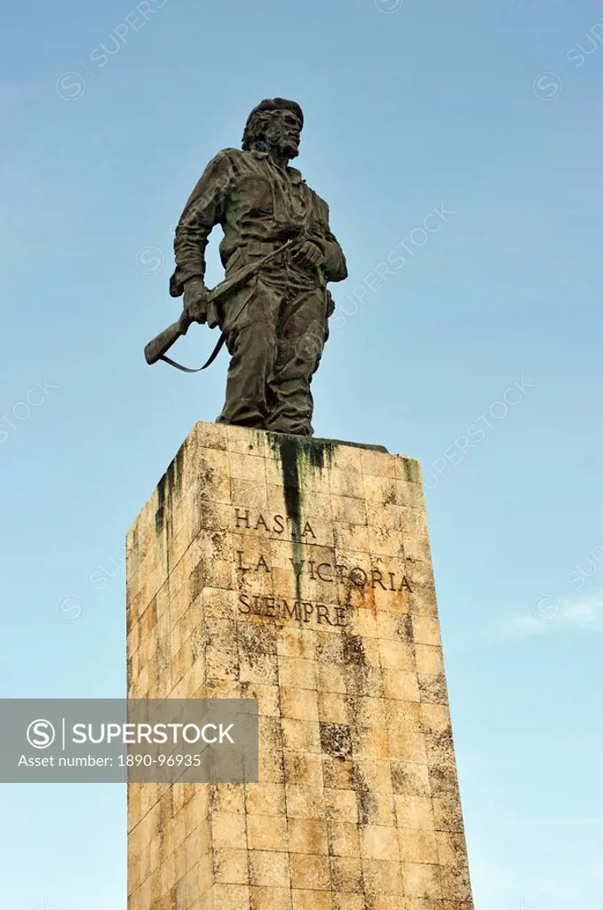 The Commander Ernesto Guevara El Che Memorial sculpted by Jose Delarra, Plaza de la Revolucion, Santa Clara, Cuba, West Indies, Central America