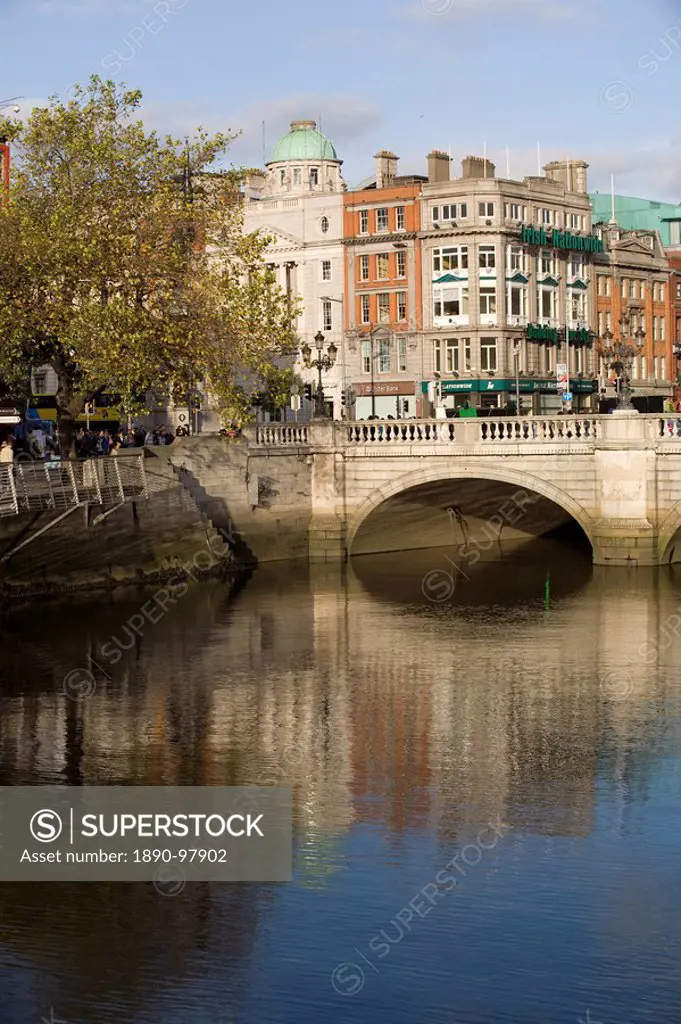 O´Connell Bridge on the Liffey River, Dublin, Republic of Ireland, Europe