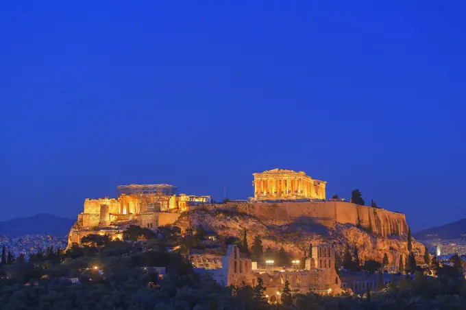 The Acropolis illuminated by floodlight, UNESCO World Heritage Site, Athens, Greece, Europe