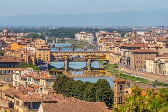 View of River Arno and Ponte Vecchio seen from Piazzale Michelangelo Hill, Florence, Tuscany, Italy, Europe