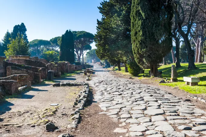 Roman Decumanus, Ostia Antica archaeological site, Ostia, Rome province, Latium (Lazio), Italy, Europe