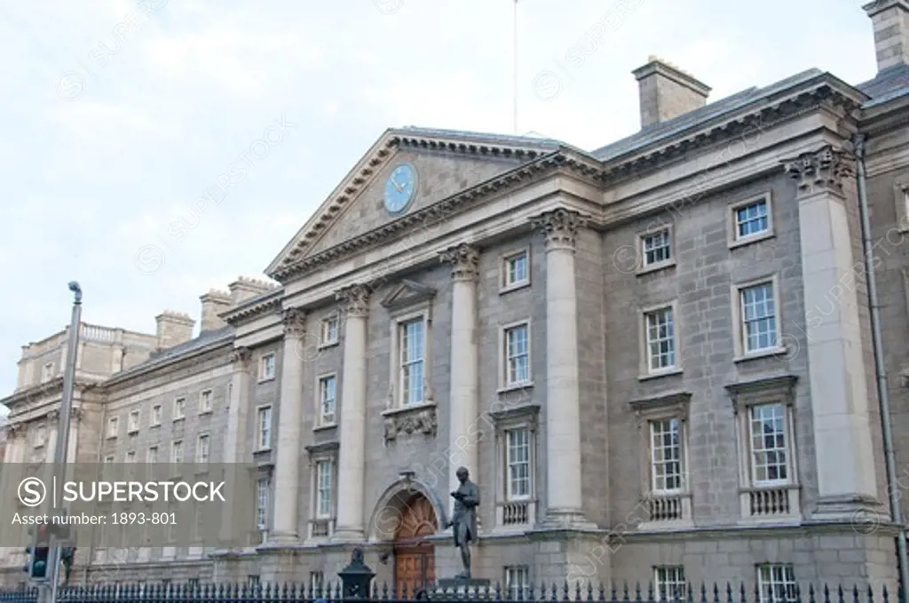 Ireland, Dublin, Trinity College facade