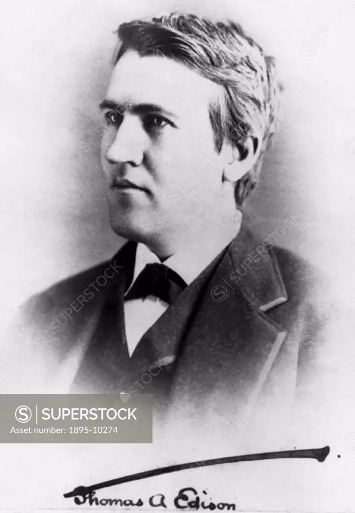 Photograph with Edison´s signature. Thomas Edison (1847-1931) was a prolific American inventor who registered over 1000 patents, many of which were re...