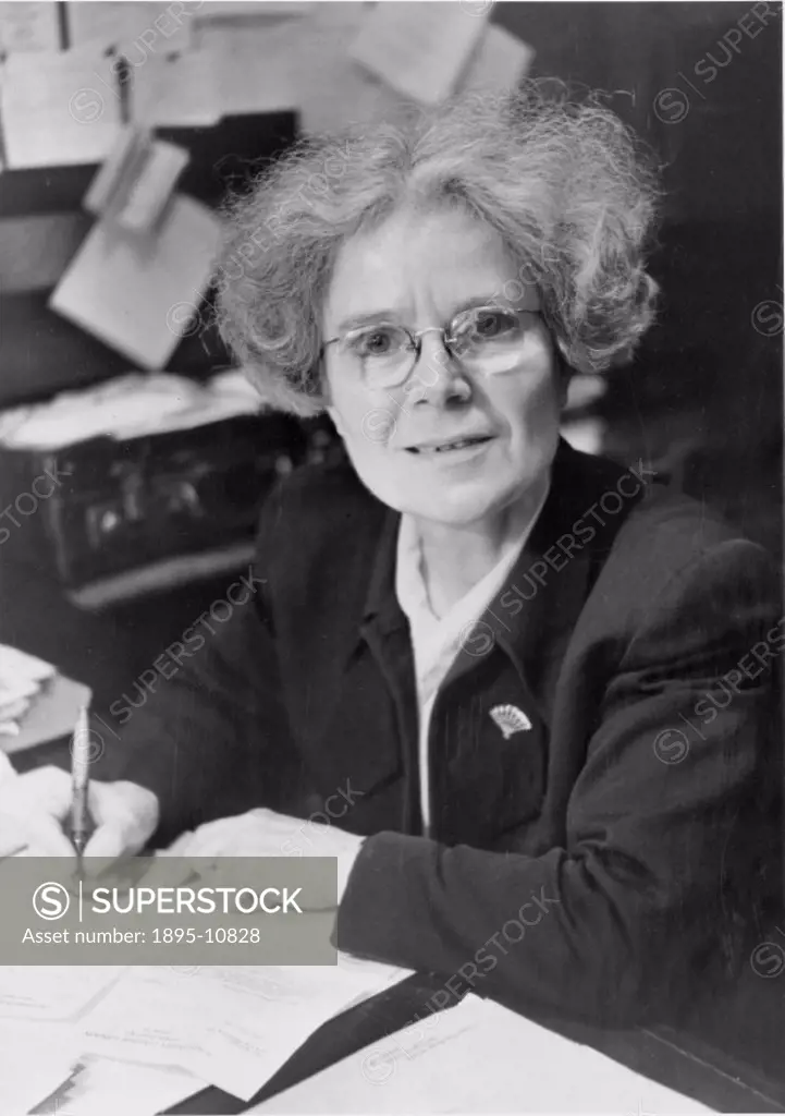 Lonsdale´s (1903-1971) most recognised work was her analysis of hexamethylbenzene and hexachlorobenzene in 1929, in which she proved that carbon atoms...