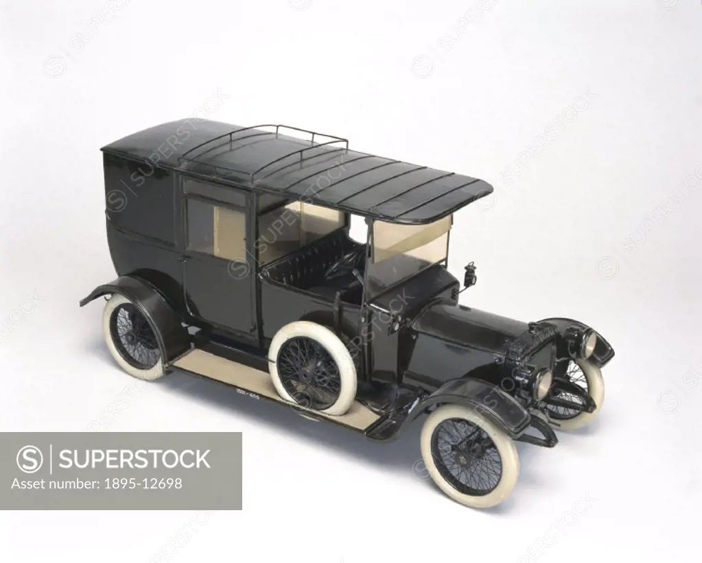 Model (scale 1:8). This standard 20 hp Daimler was adapted for use by military Staff Officers during World War I. The driver and passenger sat at the ...