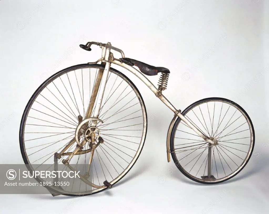 This bicycle represented an advance on earlier designs. Thanks to a smaller difference in the size of its wheels, the Facile was safer to use than the...