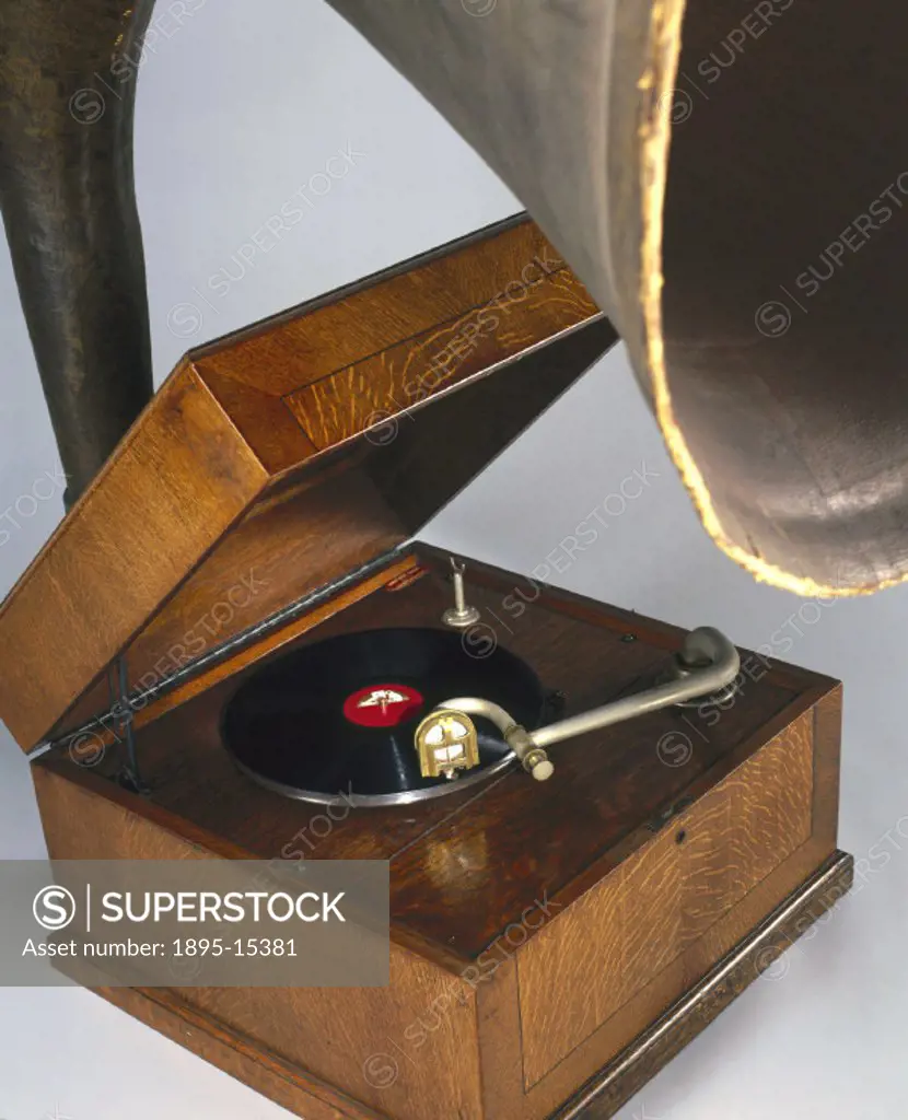 Close view. The S-shaped horn first appeared on EMG gramophones with the Mark X in 1929. The Mark Xa, which appeared late in 1930, had a 28-inch diame...