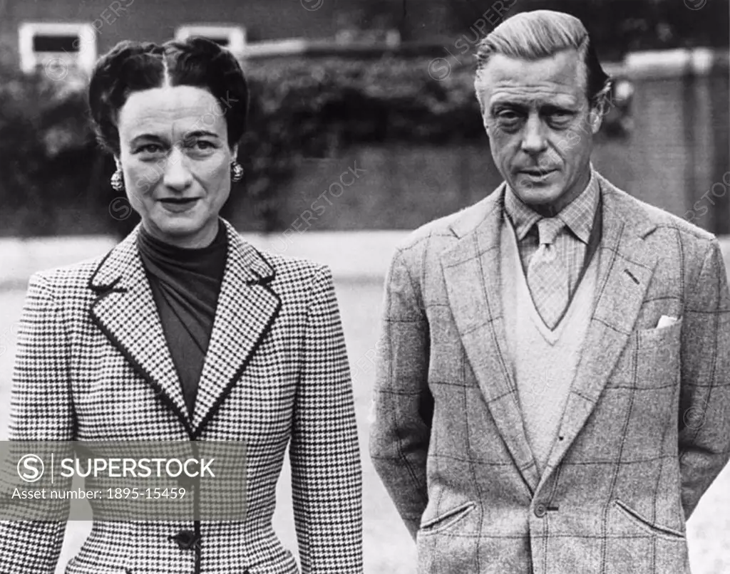 ´The Duke and Duchess of Windsor at Ednam Lodge, Sunningdale in Berkshire. They are in England together for the first time since 1939´. Edward VIII (1...