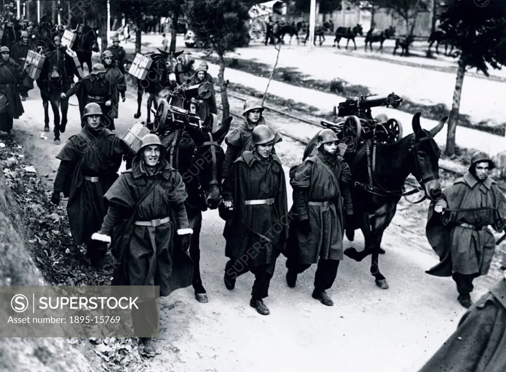 ´In contrast to the early days of the war, these well-trained and equipped soldiers now march in order to their post.´