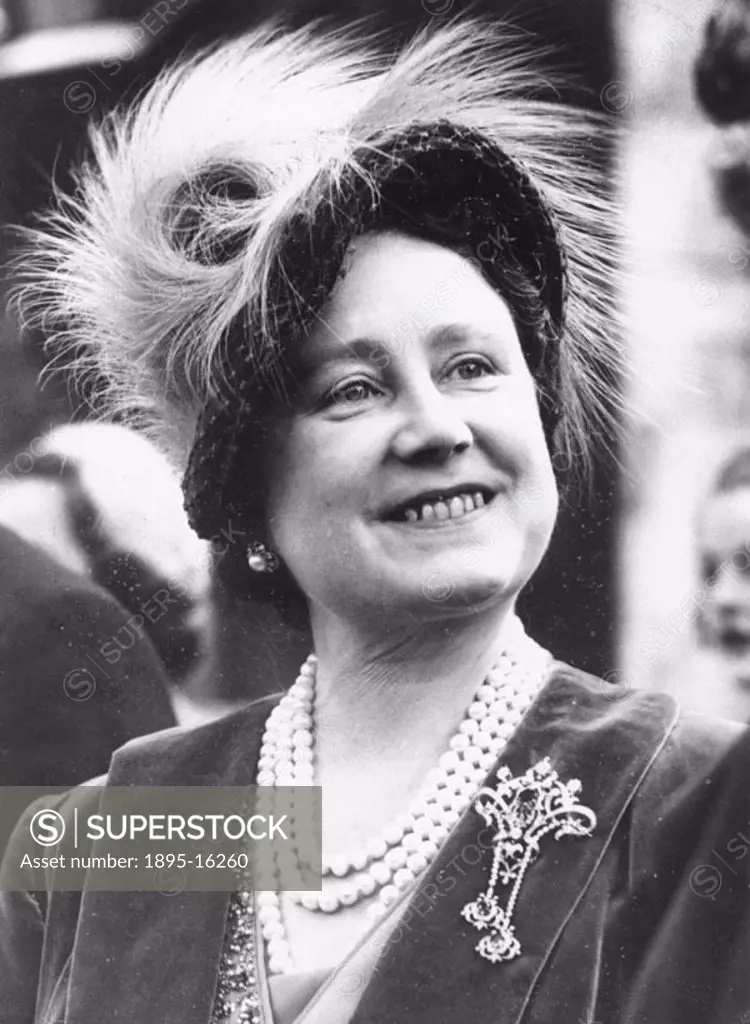 Queen Elizabeth, mother of Queen Elizabeth II, 19 October 1951. ´Members of the Royal Family today attended the wedding of the Earl of Blandford and M...