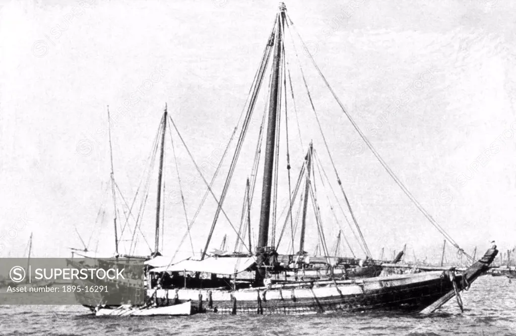 Photograph from ´Native Craft´ (1909), published by the Bombay Port Trust, showing a type of two-masted trading vessel used in the Indian Ocean. Baghl...