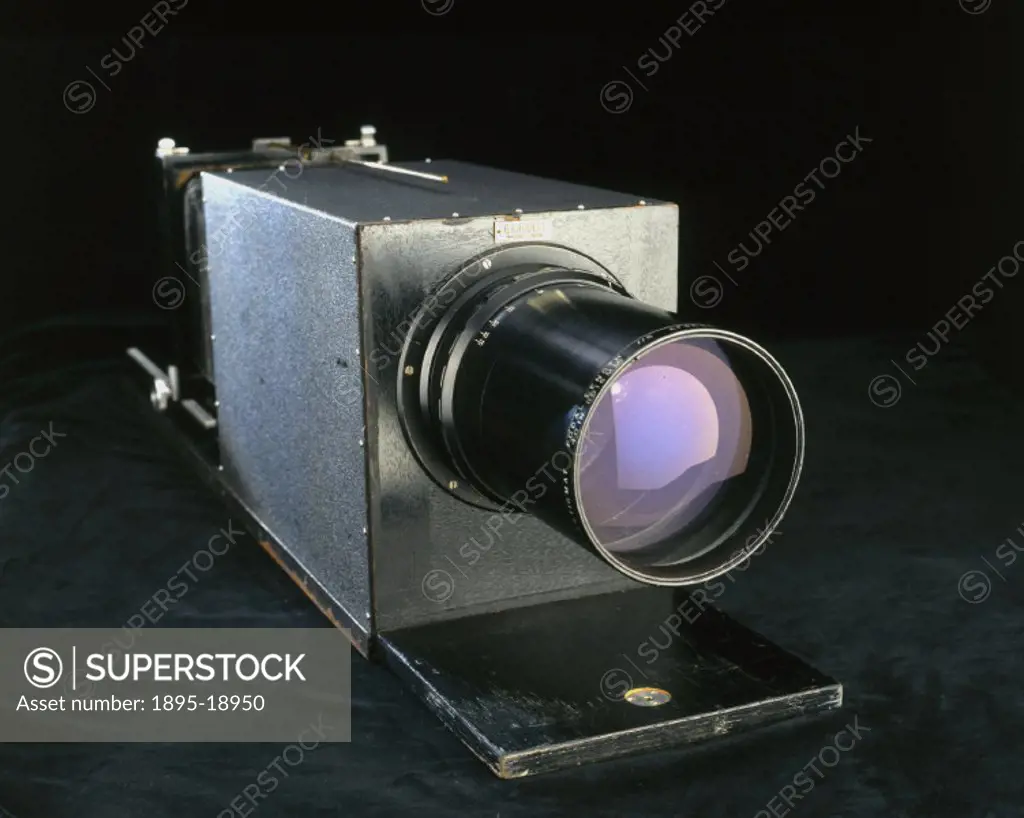 Camera made by Gandolfi, fitted with a Bausch and Lomb 40 inch telephoto lens. Founded by Louis Gandolfi (1864-1932) in London in 1885, the Gandolfi c...