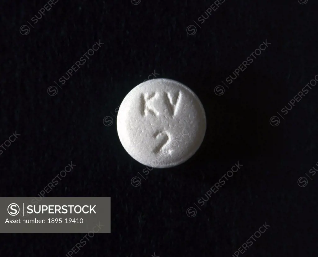 This ´pill´, tested by Edinburgh University in 1998 and 1999, is actually made up of a pill containing desogestrel and an implant containing testoster...