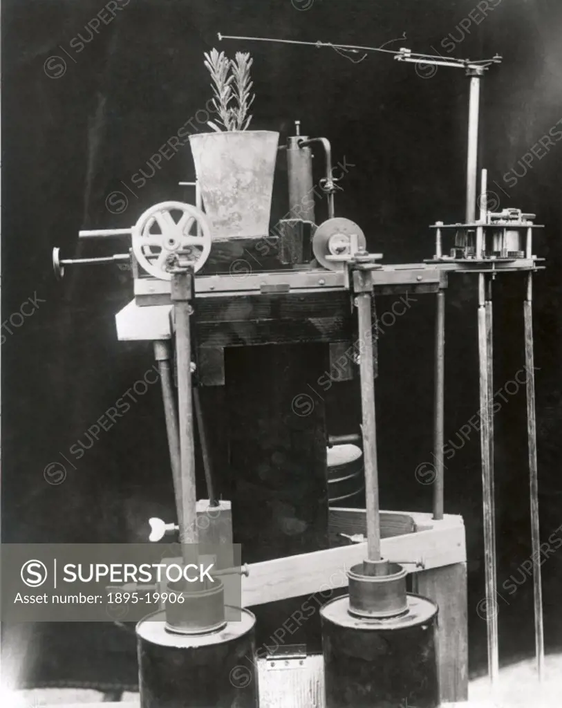 This camera and apparatus was used by F Percy Smith to make nature films. F Percy Smith (1880-1945) was a pioneer of scientific filmmaking. In 1907, C...