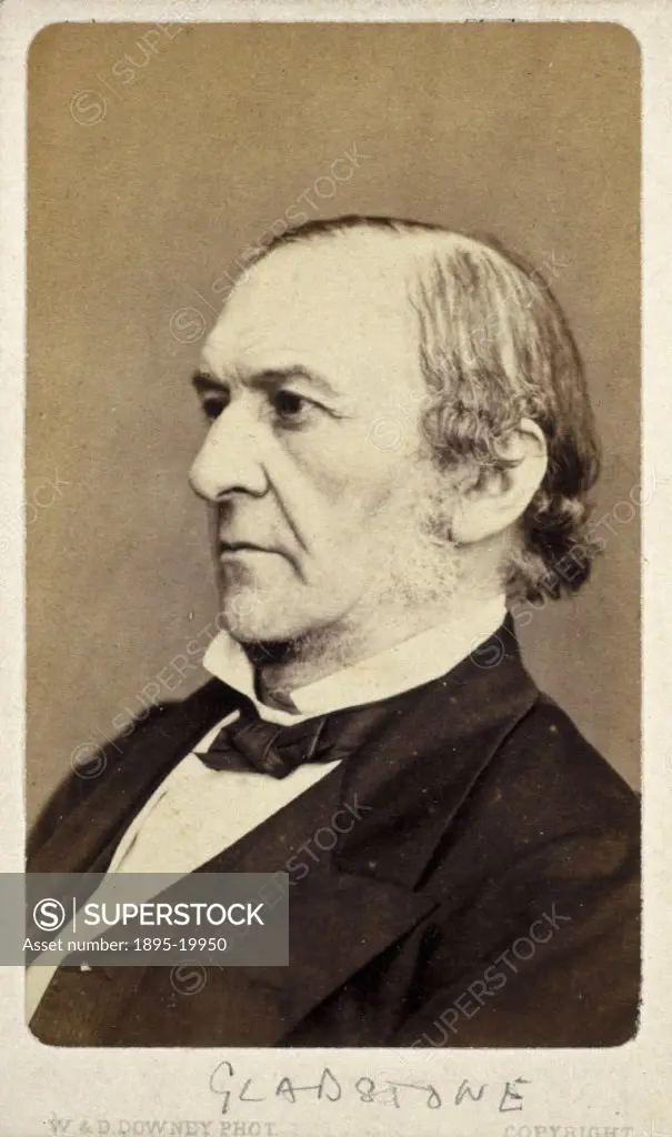 Carte de visite photograph by W & D Downby. William Gladstone (1809-1898) was born in Liverpool and educated at Oxford from where in 1832 he embarked ...