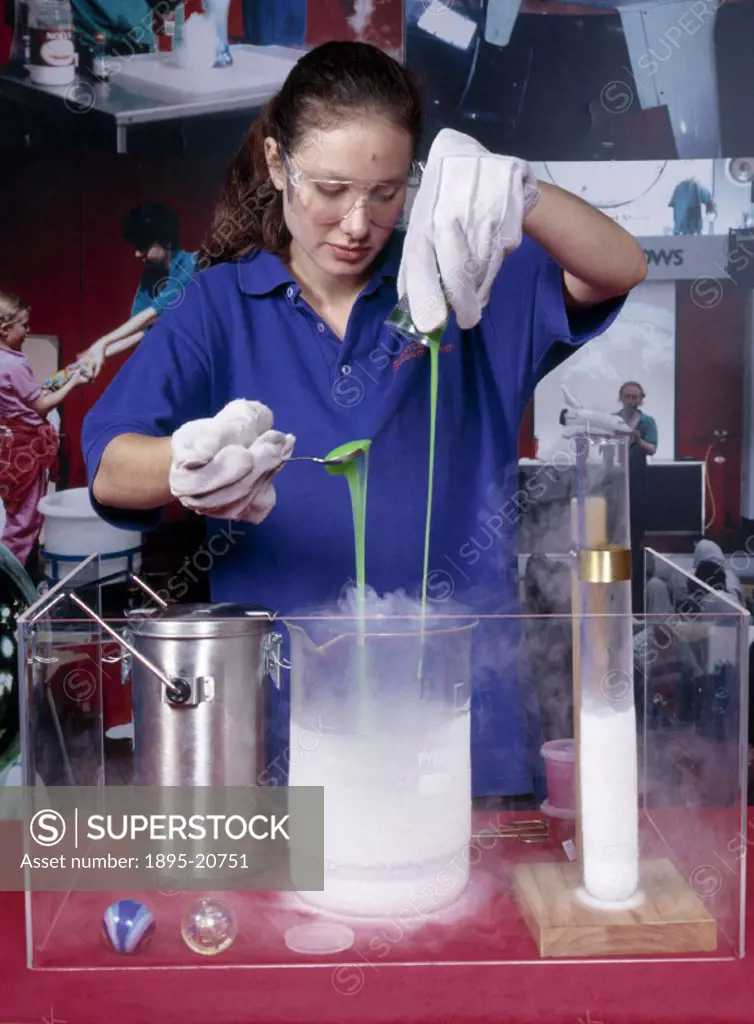 Pouring ´slime´ into liquid nitrogen, Science Museum, London, August 2001. Pouring ´slime´ into liquid nitrogen, Science Museum, London, August 2001. ...