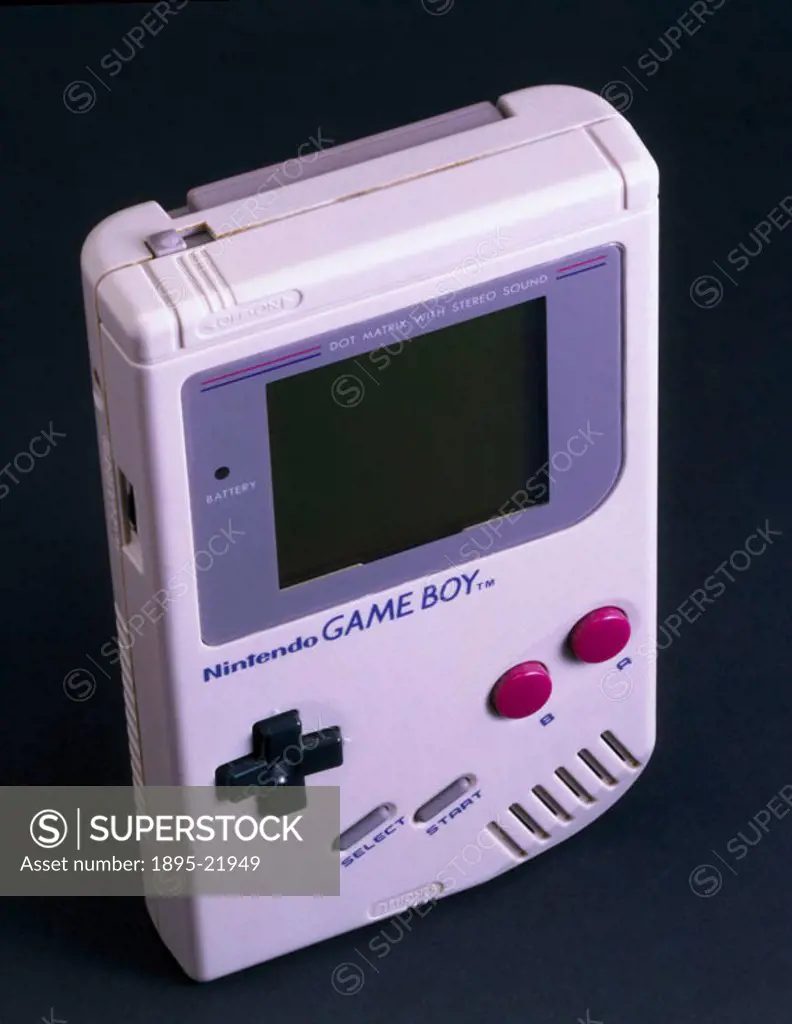 Hand-held games console with ´Tetris´ game cartridge, made by Nintendo, Japan.