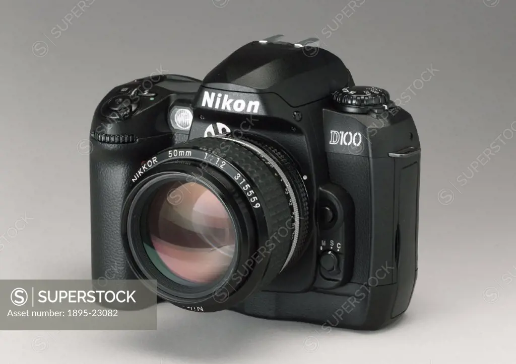 The Nikon D100 has 6.1 effective megapixels (3008 x 2000 pixel images).