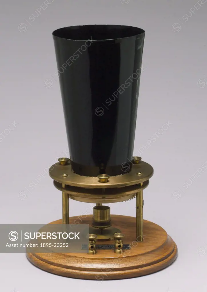 Replica of a liquid transmitter made by Scottish-born telephony pioneer Alexander Graham Bell (1847-1922). Bell was born in Edinburgh, Scotland but em...