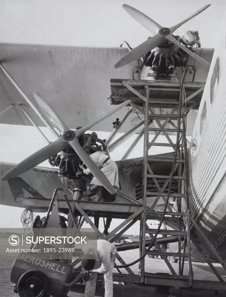 HP42 being refuelled with ´Aeroshell´ using timber gantries. The Handley Page HP 42 was the world´s first four-engined aircraft. It was also the large...