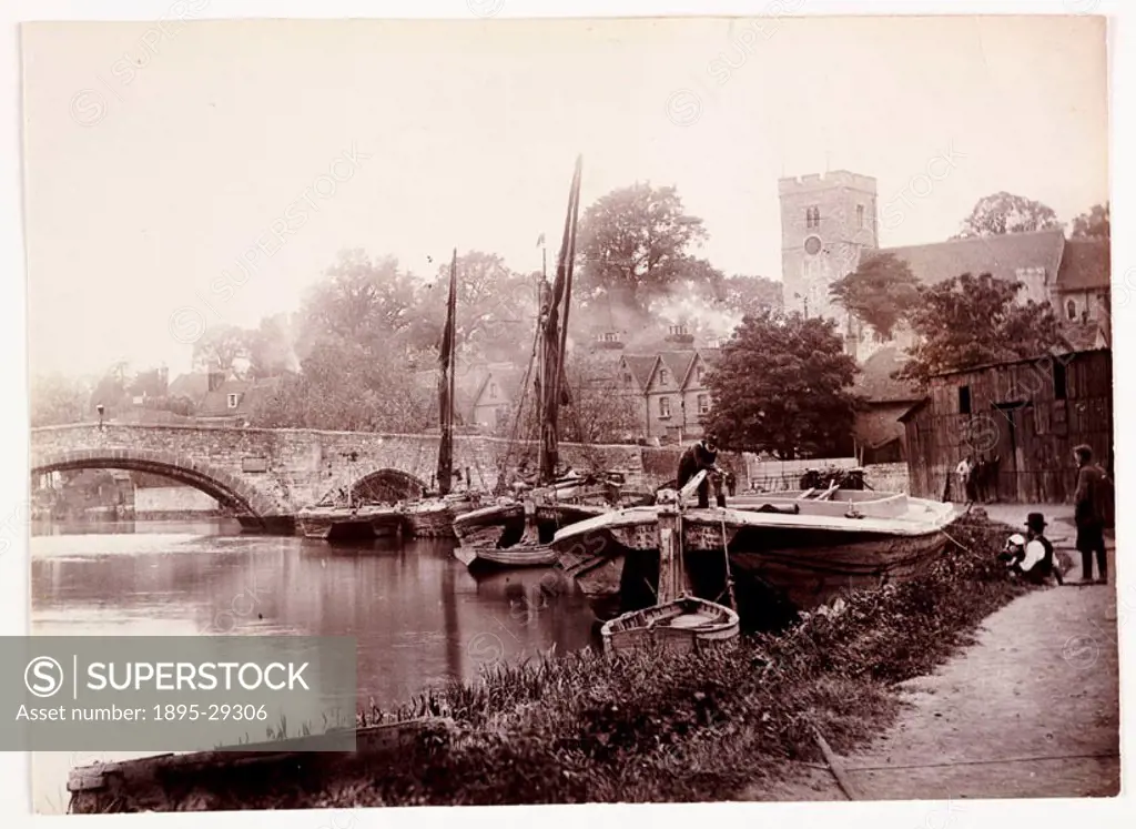 A photograph of a bridge over the River Medway in Aylesford, Kent, taken by Colonel Joseph Gale (c 1835-1906) in about 1890.  The fourteenth century b...