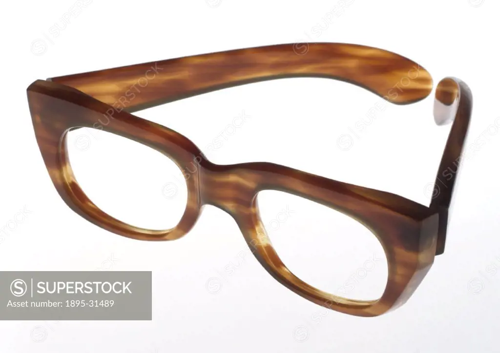 Imitation tortoiseshell frames made of plastic. After the establishment of the UK´s National Health Service (NHS) in 1948, cheap spectacles became ava...