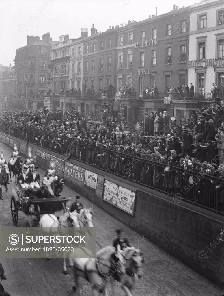 Crowds watching Princess Mary being driven through London after her wedding, 28 February 1922.   Princess Mary was the Princess Royal, daughter of Kin...