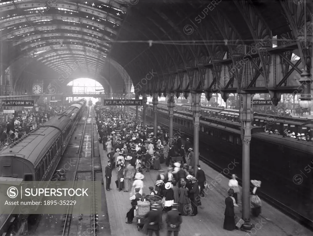 Holiday crowds at Paddington station, about 1912.   At this time it was becoming common to go on annual summer outings.   People visited the countrysi...