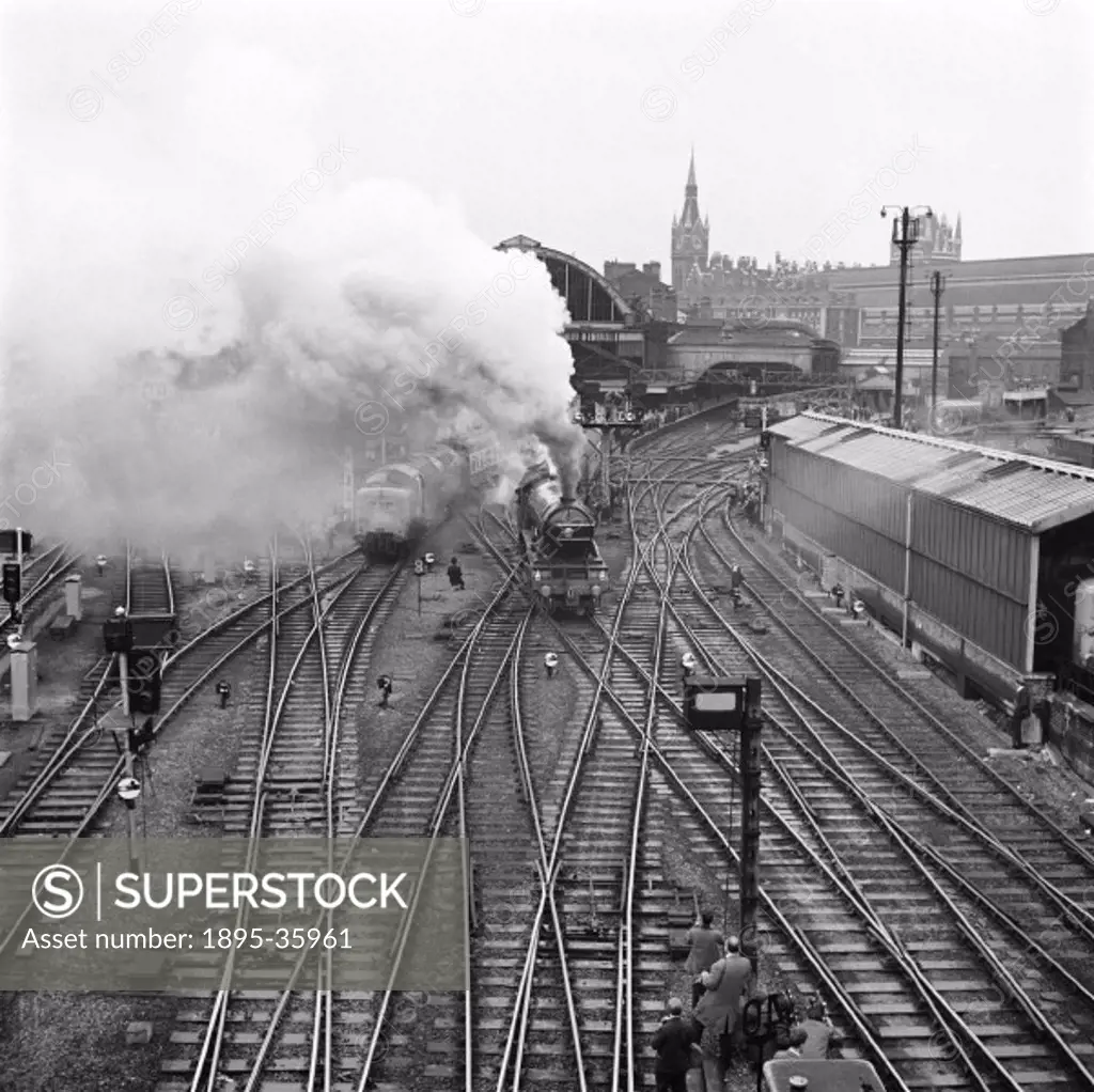 An A3 class 4-6-2 locomotive number 4472 ´Flying Scotsman´ leaving King´s Cross station, 1 May 1968. The photograph was taken on the 40th anniversary ...