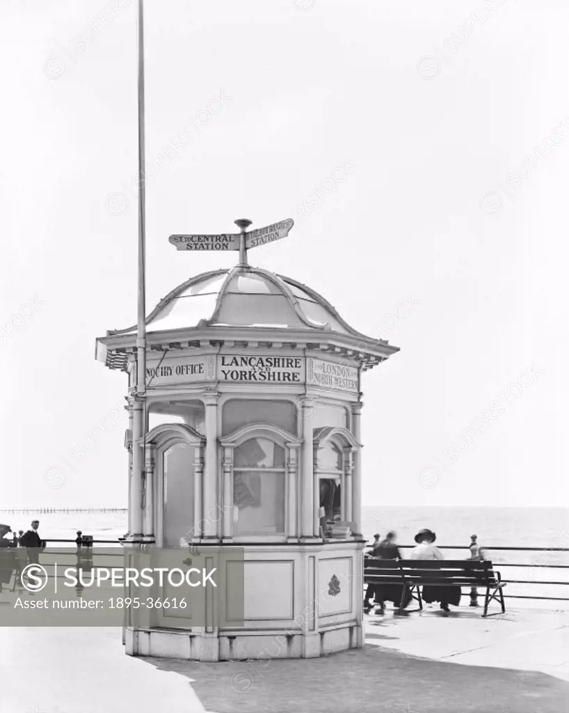 Lancashire & Yorkshire Railway enquiry kiosk at Blackpool promenade, Lancashire, 1911. This kiosk was situated at a prominent place in Blackpool, so t...