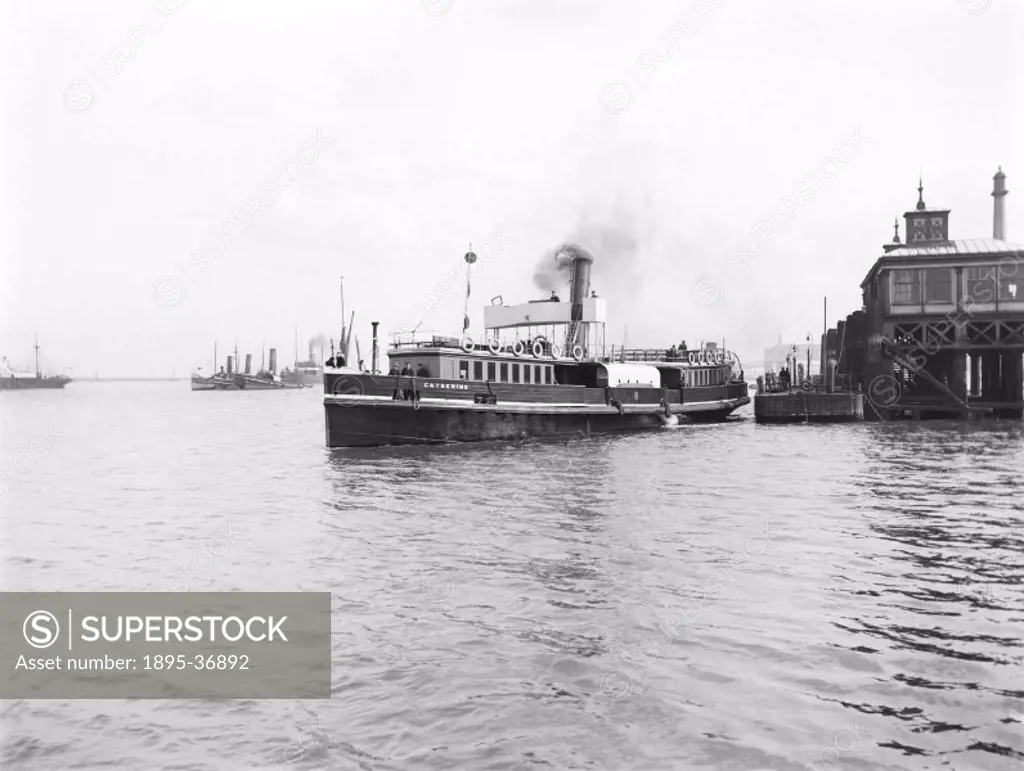The SS Catherine leaving Gravesend docks, Kent, February 1922. The ship and docks were both owned by the Midland Railway company.  Gravesend docks mai...