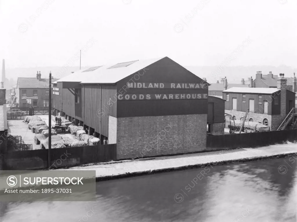 Outside a Midland Railway goods depot in Stoke on Trent, June 1904.  The depot was where goods were brought to be transported by rail to their destina...