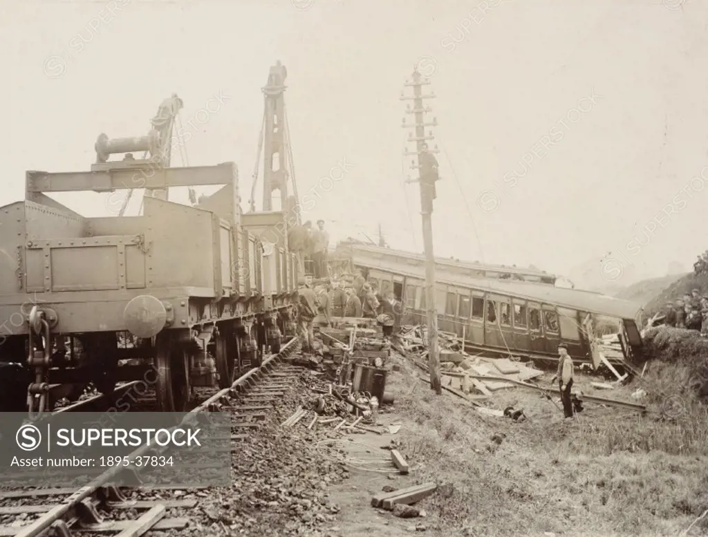 Derailed train at Loughor Bridge near Llanelli. 1904.   This Great Western Railway passenger train has derailed because it was travelling too fast dow...