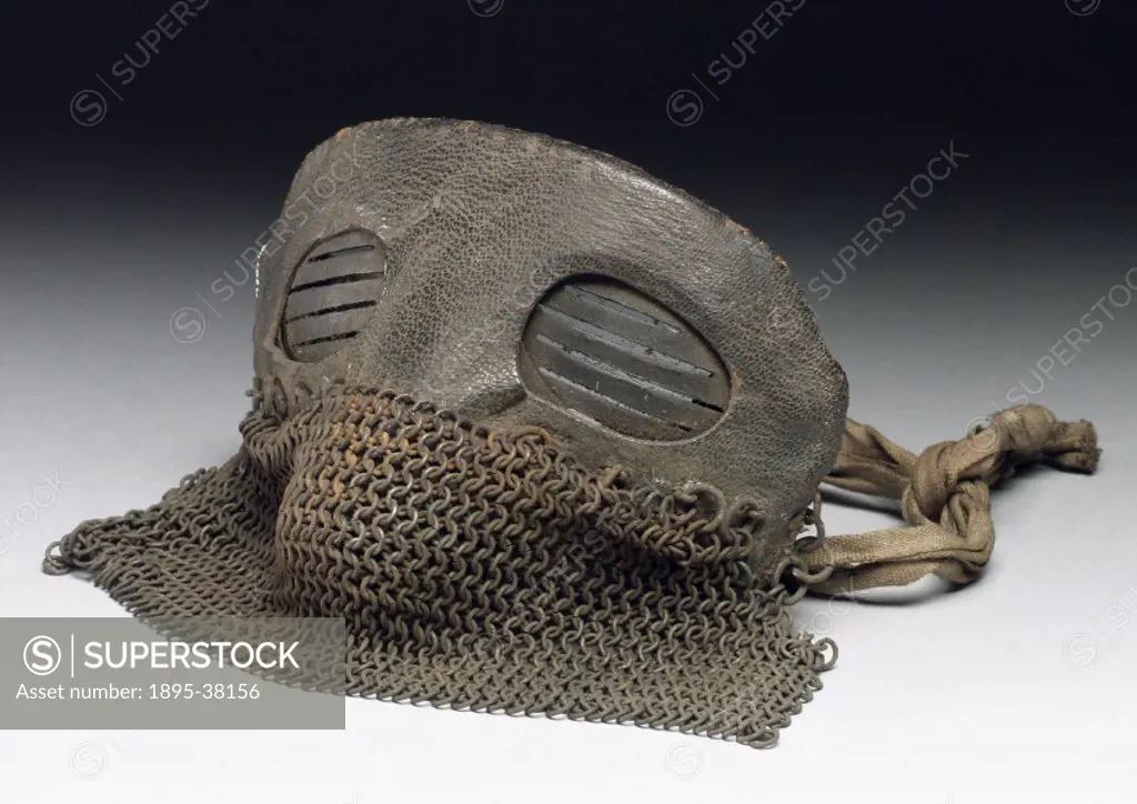 Protective mask with leather and chain mail, 1917-1918.