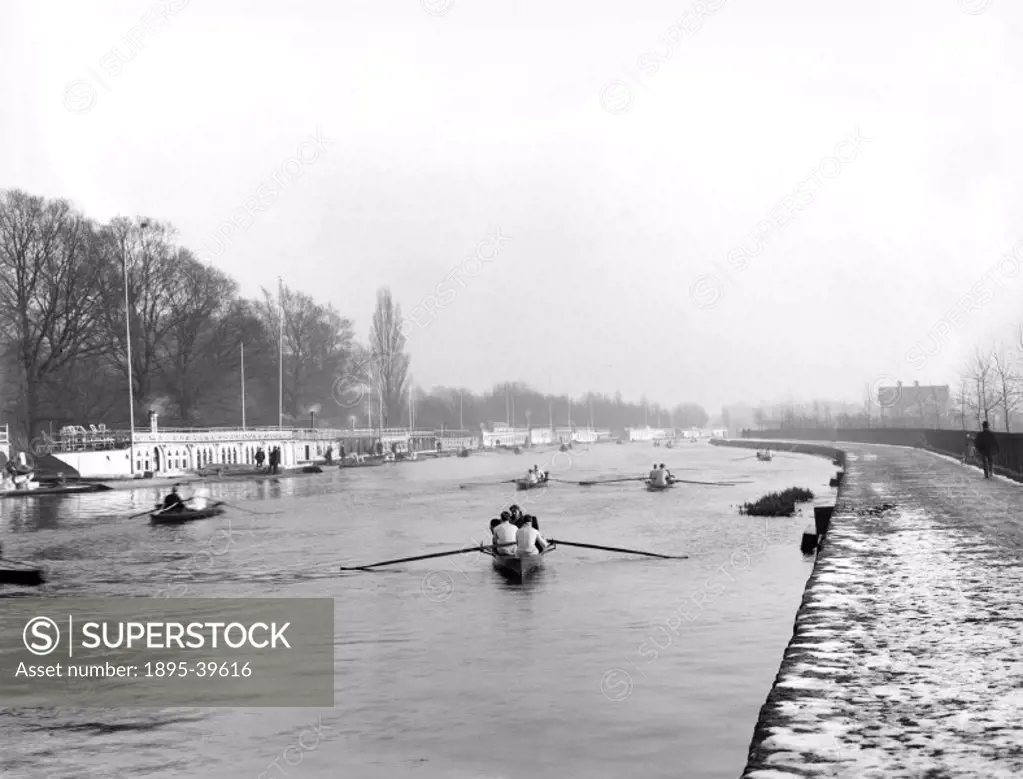 People rowing on the River Isis, Oxford, about 1905.  This photograph was taken by the Great Western Railway´s publicity department. Photographs like ...