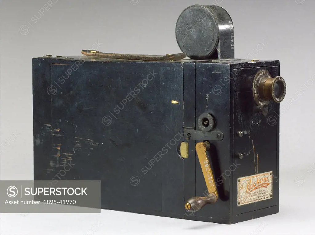 17.5 mm combined camera, printer and projector, made by Voigtlaender & Sohn, Brunswick, Germany.