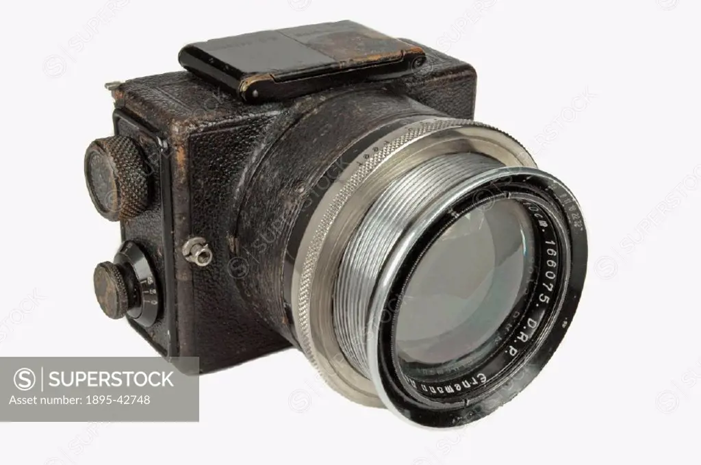Ermanox camera with Ernostar f/2 lens, made in Dresden, 1924.