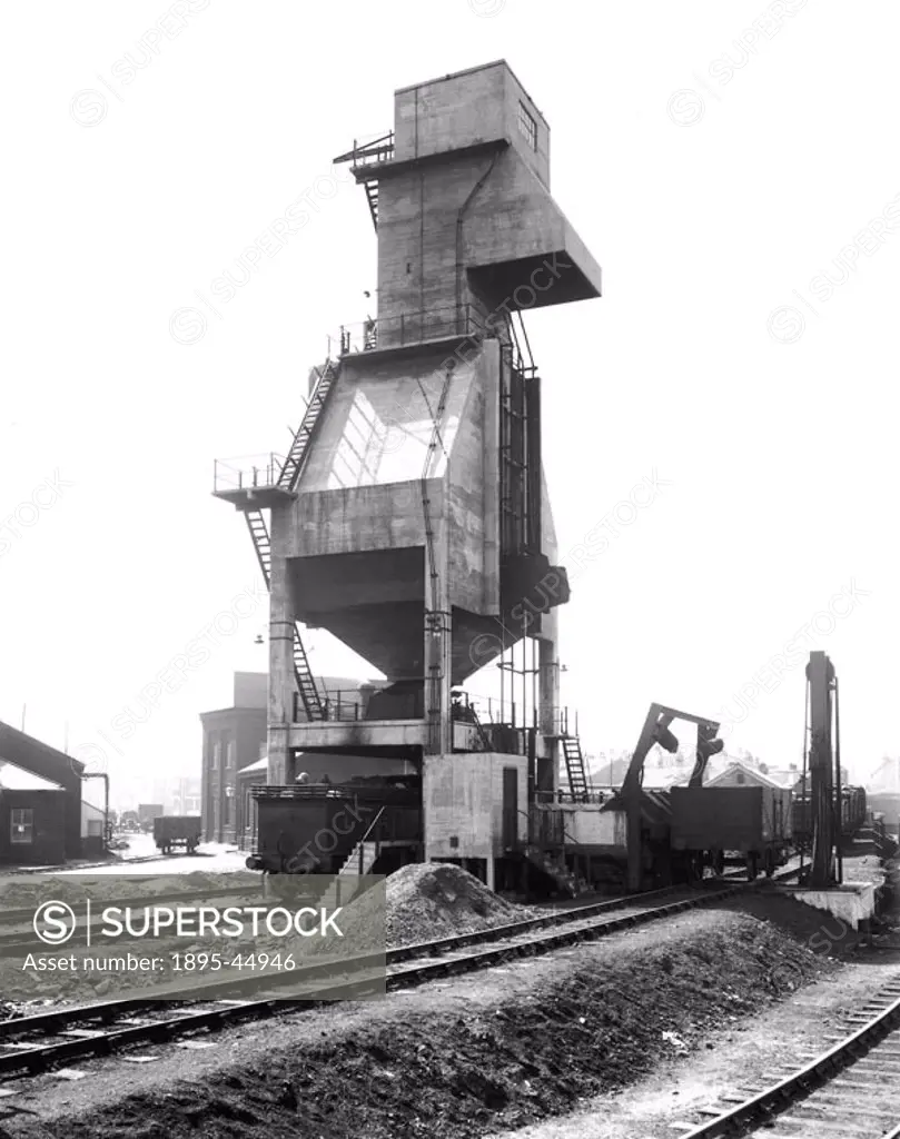 The plant raised wagons, tipping their contents into a coal bunker that could fill a locomotive tender positioned beneath. London & North Eastern Rail...