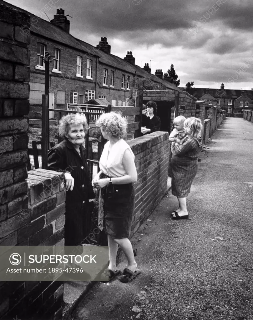 Women during the miners strike, Fitzwilliam, Yorkshire, June 1984
