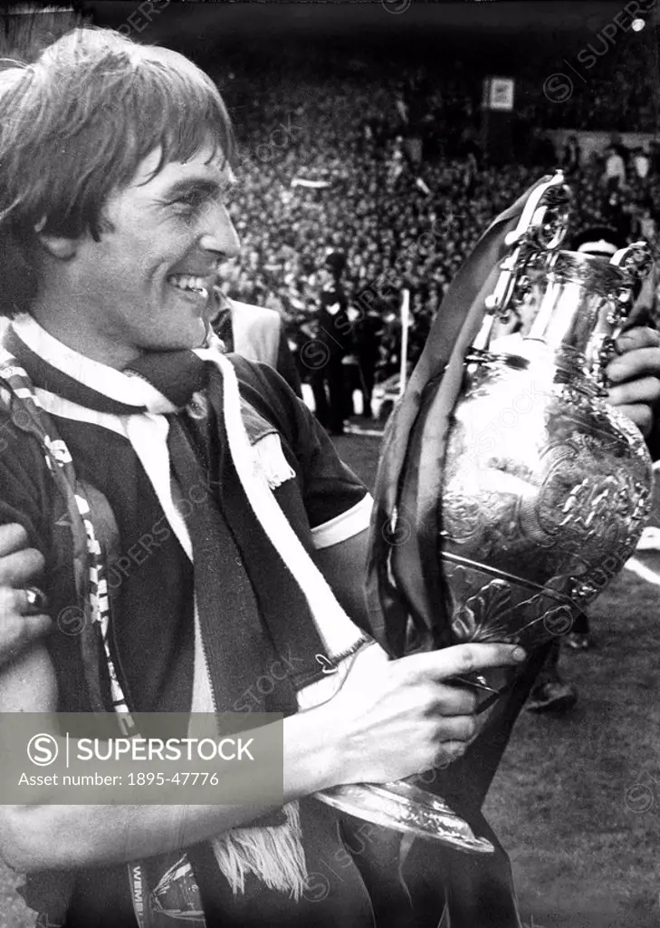 Kenny Dalglish with the League Championship trophy, 4 May 1980 Liverpool beat Aston Villa 4-1 to become league champions 