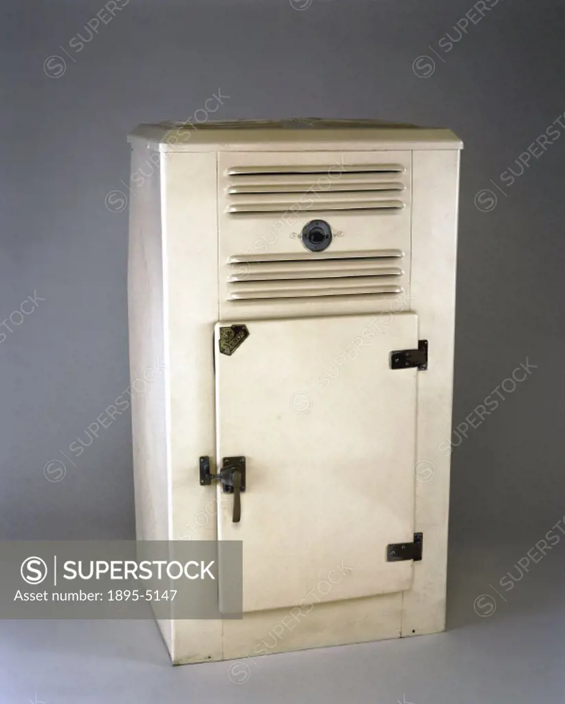 Made by Ismay Zeros Ltd, Dagenham, this fridge used the Normelli system of a solid absorbent (powdered calcium chloride). It was working up to 1959. I...