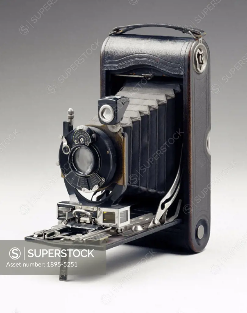 Kodak introduced their first folding pocket camera in 1897. This was the first of what was to become a very popular range of folding rollfilm cameras....