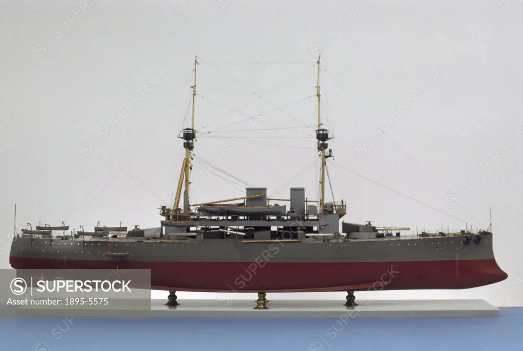 Model (scale 1:48). The battleships ´Lord Nelson´ and her sister ship, the ´Agamemnon´, were similar to the structural arrangements of battleships of ...