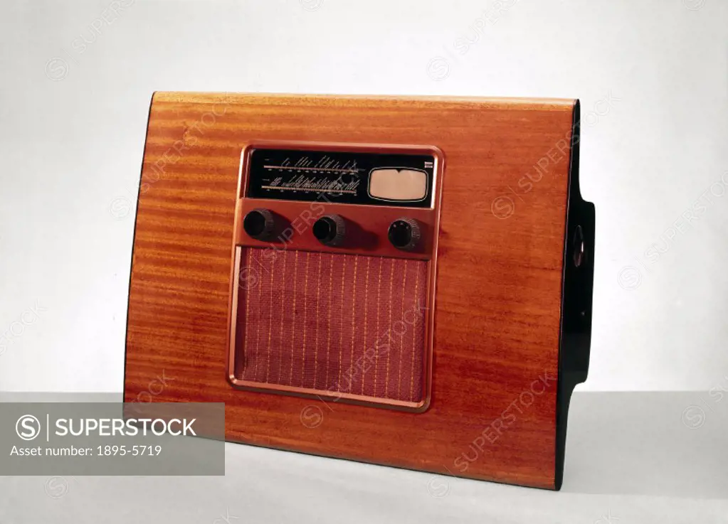 Murphy radio broadcast receiver, veneered in mahogany with gold plastic trim. Recognising a growing demand for ´high fidelity´ sound, one British comp...