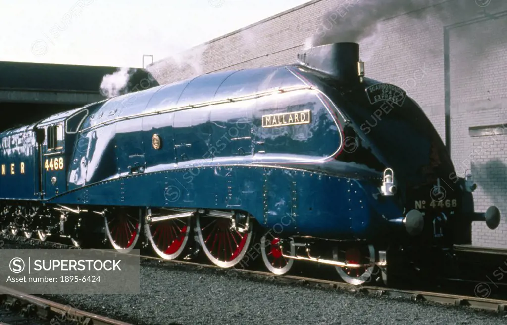 Mallard´ 4-6-2 steam locomotive, no 4468, 1938. This class A4 locomotive was designed by Nigel Gresley, the chief mechanical engineer for the London &...