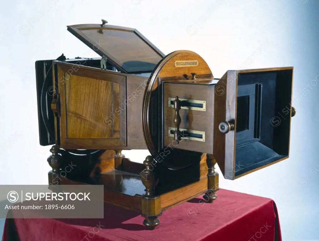 ´Invented by the Italian photographer Carlo Ponti, the Megalethoscope derives its name from a combination of ´mega´ (large) and ´scope´ (view). This s...