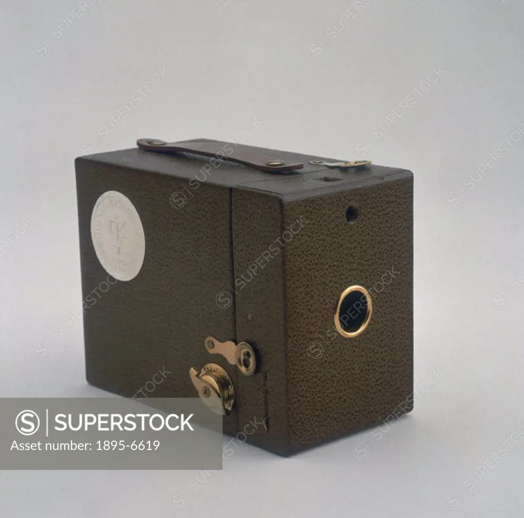 Kodak gave away over half a million of these cameras to children aged 12 in 1930, in celebration of the Eastman Kodak company´s 50th anniversary. The ...